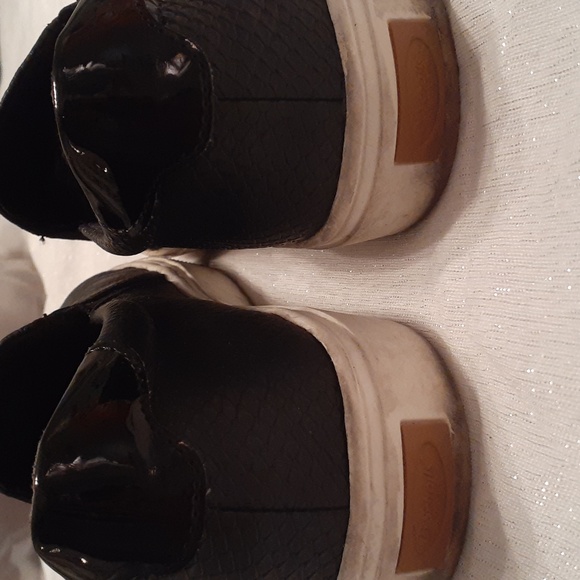 DR. SCHOLL'S Women's Be Free Sunset Snake Slip-On Sneakers Size 9.5 - Picture 4 of 6